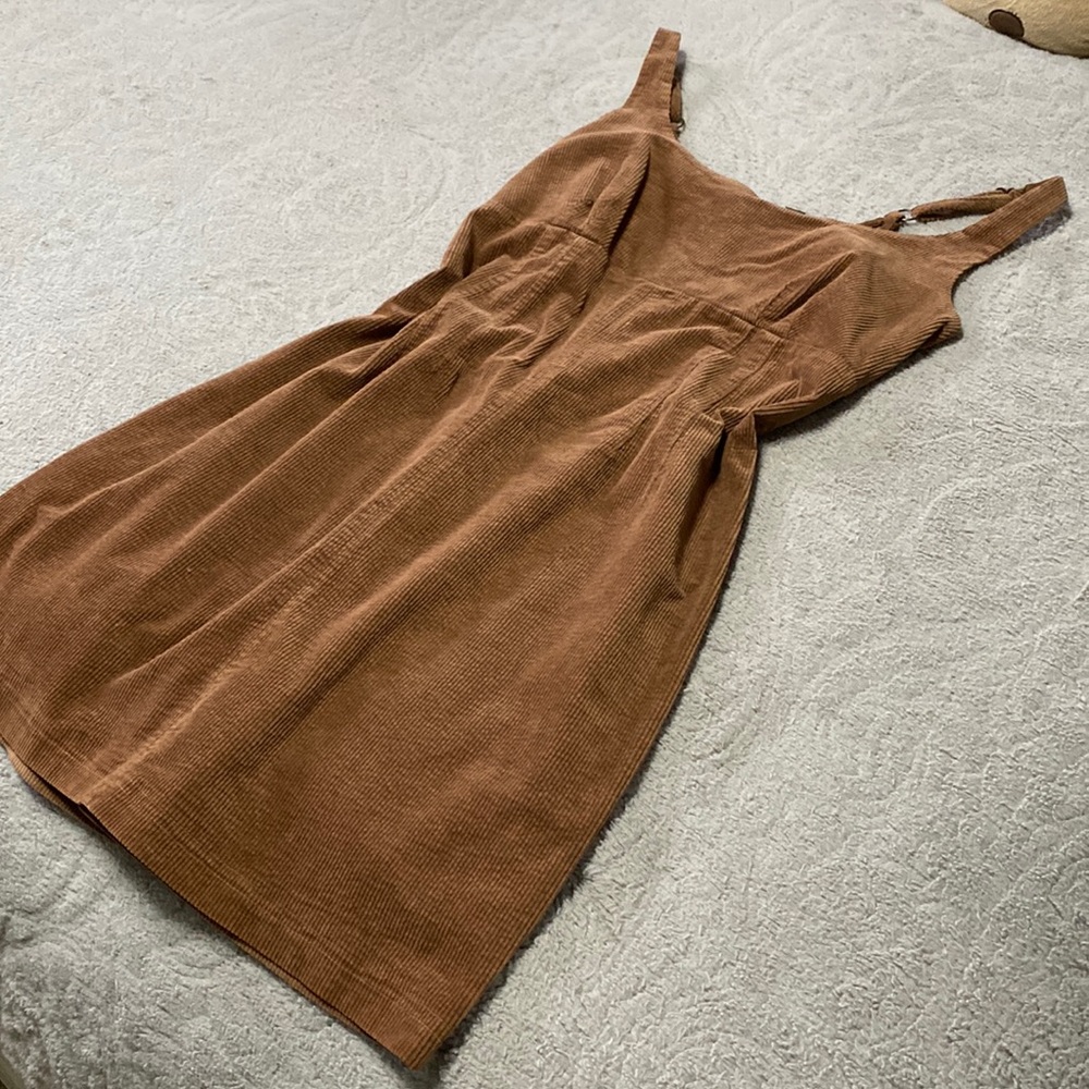 Overall brown dress